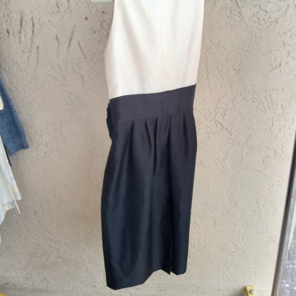 Evan Picone Women's Sz 12 Dress Ruffle Neck Bow Waist Ivory/Black 8 Medium - Picture 4 of 6